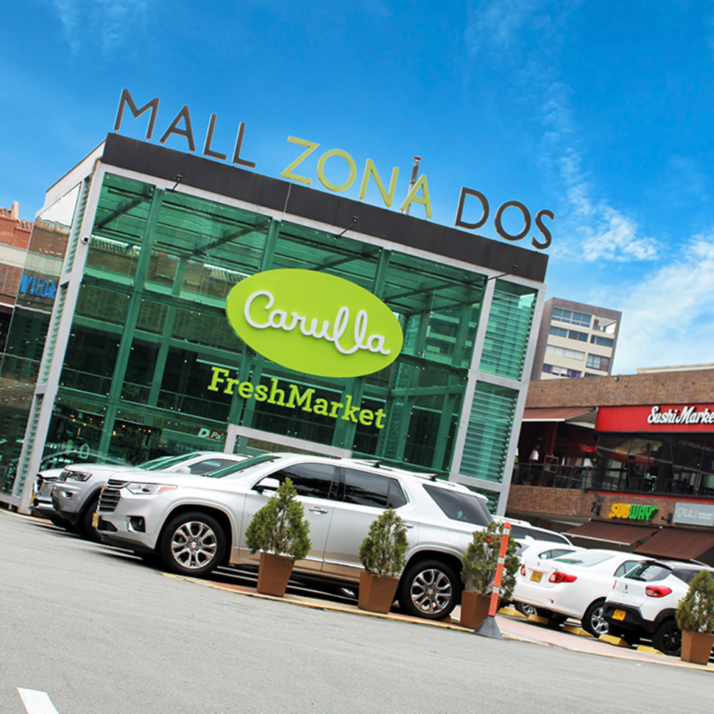 Entrada principal de Mall Zona 2